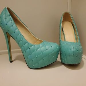 Cape Robbin Women Torquise Heels US 10 quilt patte